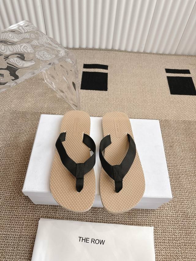 The Row Dune 25Ss Thong Sandals The Row's 2025 Early Spring Collection Showcases
