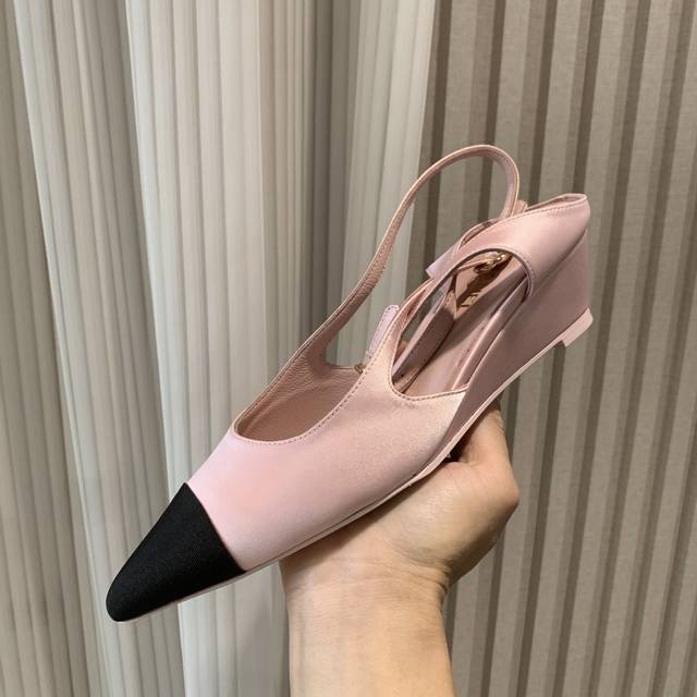 Chane* | Chanel 25C Spring/Summer New Arrival Runway-Inspired Pointed-Toe Color-