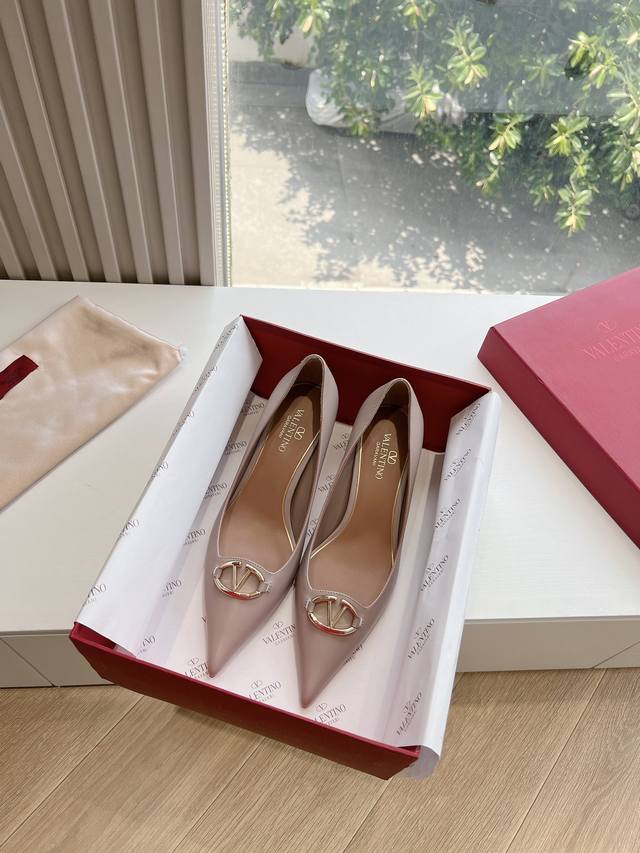 Factory-Direct Top-Tier Version Valentino Classic Summer V-Logo Signature Flat P