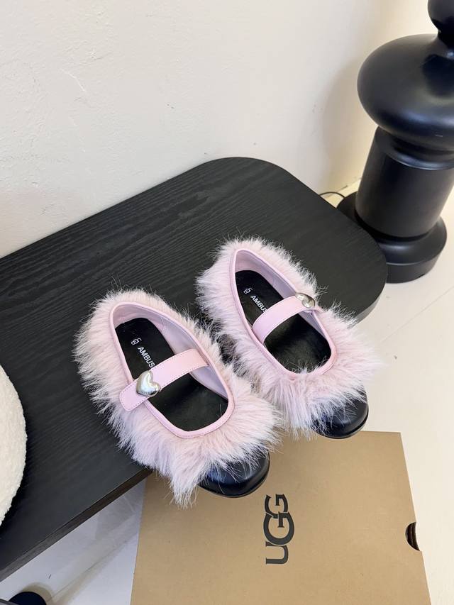 Ugg 2025 Spring/Summer Latest Runway Model Mary Jane Casual Shoes A Must-Have St