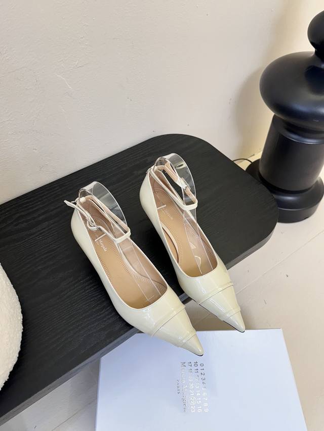 Maisom Margiela Mm6 Margiela Classic Single Shoes This Ultra-Popular Item Is A M