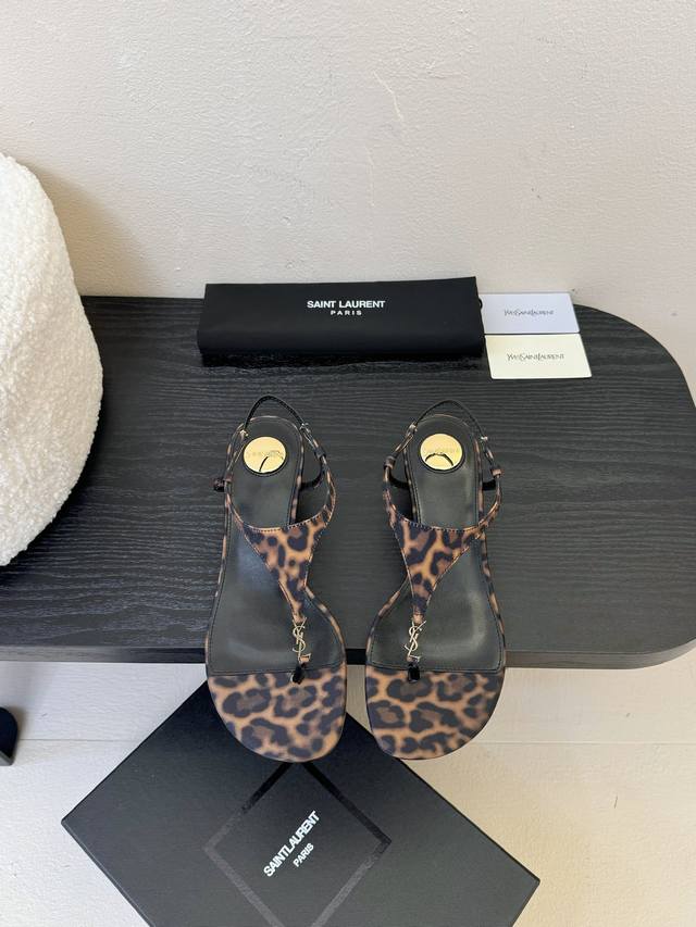 Saint Laurent* 25Ss Ysl Lace-Up Wedge Sandals. Only Ysl Can Make Flat Shoes So E