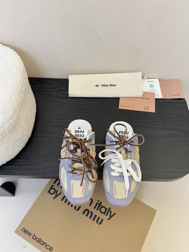 Miumi*U X New Balance*E Collaboration Runway Edition Half-Slip-On This Ultra-Pop