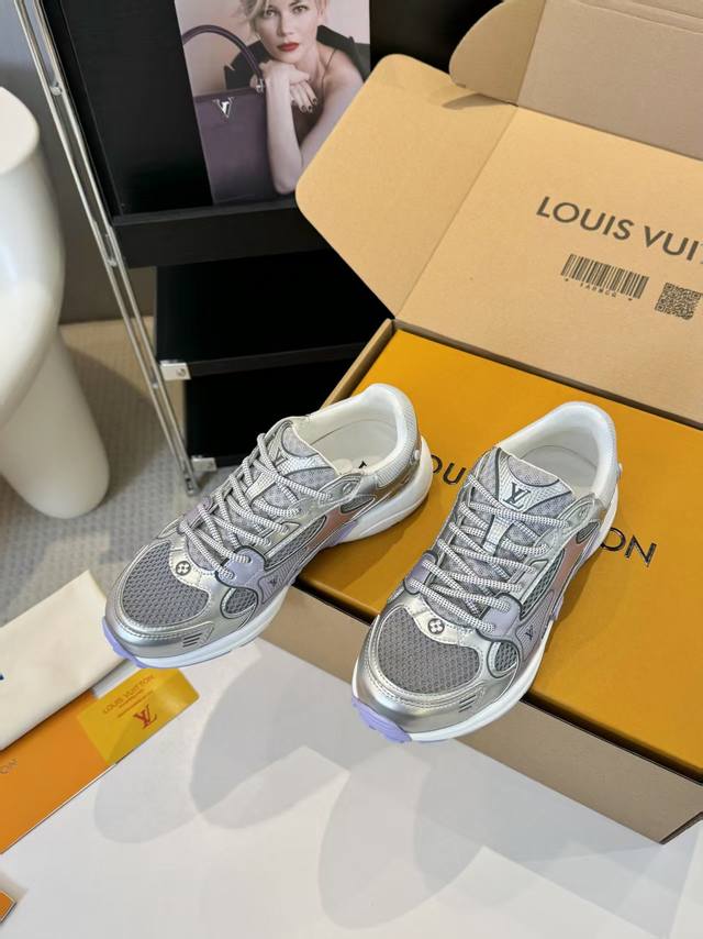 Lv Couple's Matching Sneakers, Now Available On Official Website! Fabric, Made W