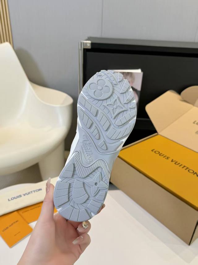 Lv Couple's Matching Sneakers, Now Available On The Official Website! Fabric, Ma