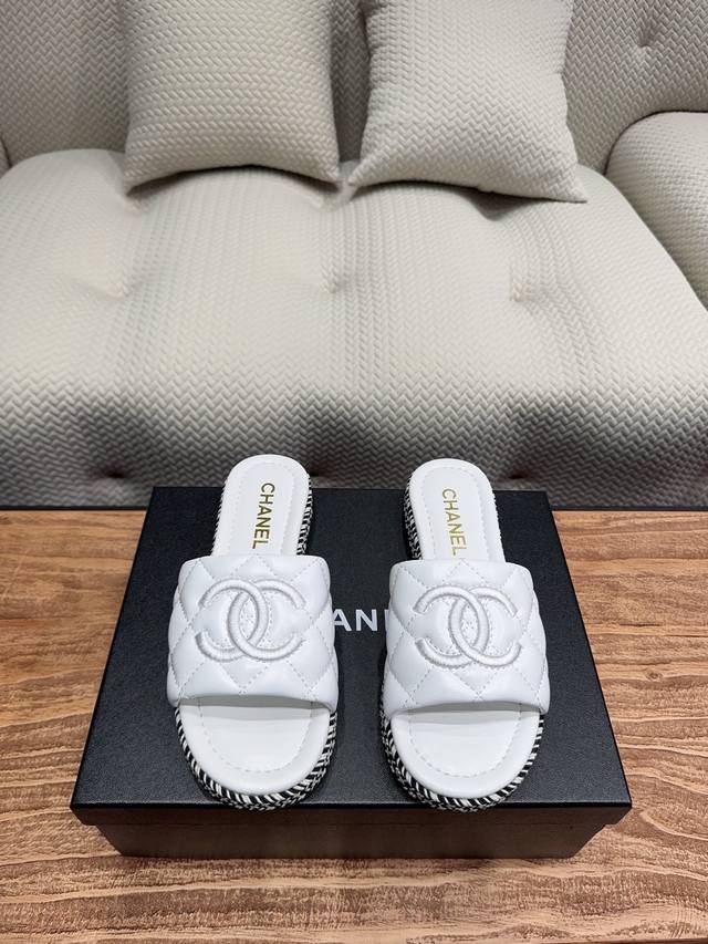 Chane* | Classic Chanel-Inspired Fashion For Spring And Summer. Double C Straw-W