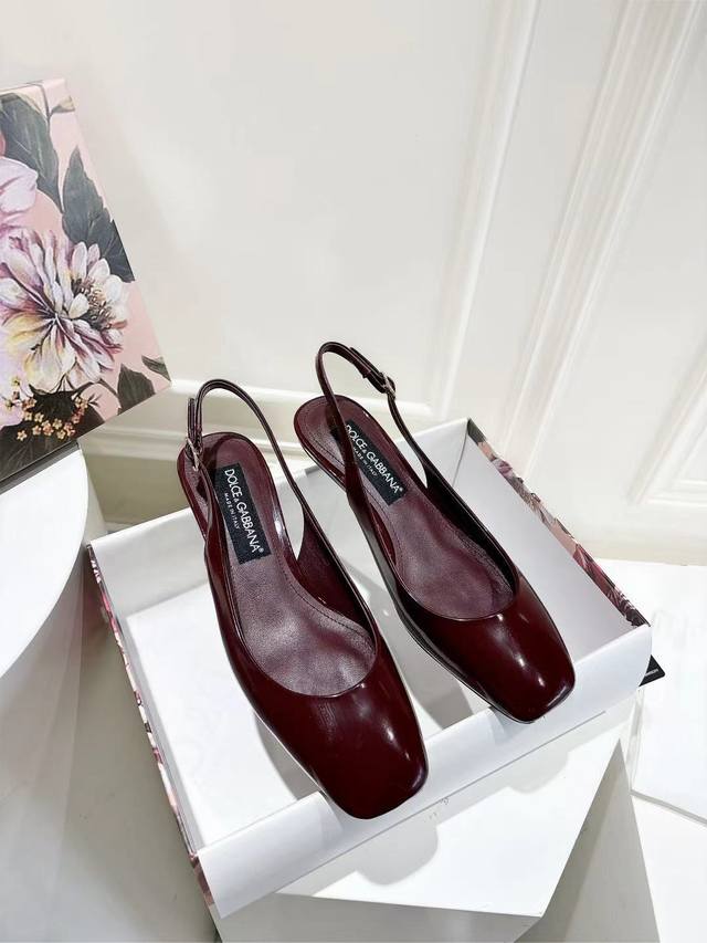 Dg New 35-42 Sizes Genuine Leather Outsole, 1:1 Molded Heel, Lacquered Leather U