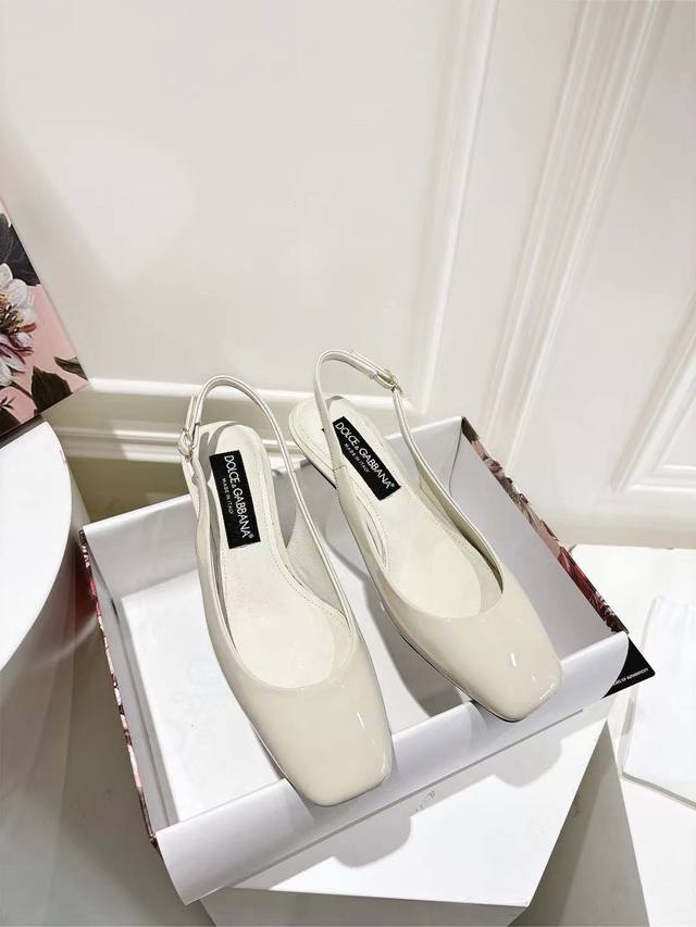 Dg New Model, Genuine Leather Outsole, 1:1 Molded Heel, Patent Leather Upper Wit