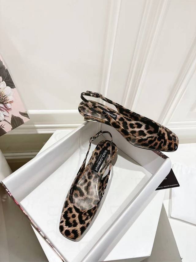 Dg New Model, Sizes 35-42, Genuine Leather Outsole, One-To-One Molded Heel, Pate