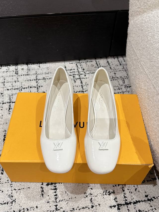 Louis Vuitton 25 Swing Latest 5.5Cm Chunky Heel Mary Jane Pumps Sleek And Elegan