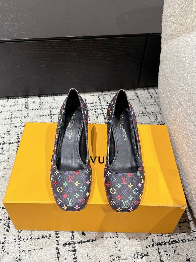 Louis Vuitton 25 Swing Latest 5.5-Inch Chunky Heel Mary Jane Pumps Sleek And Ele