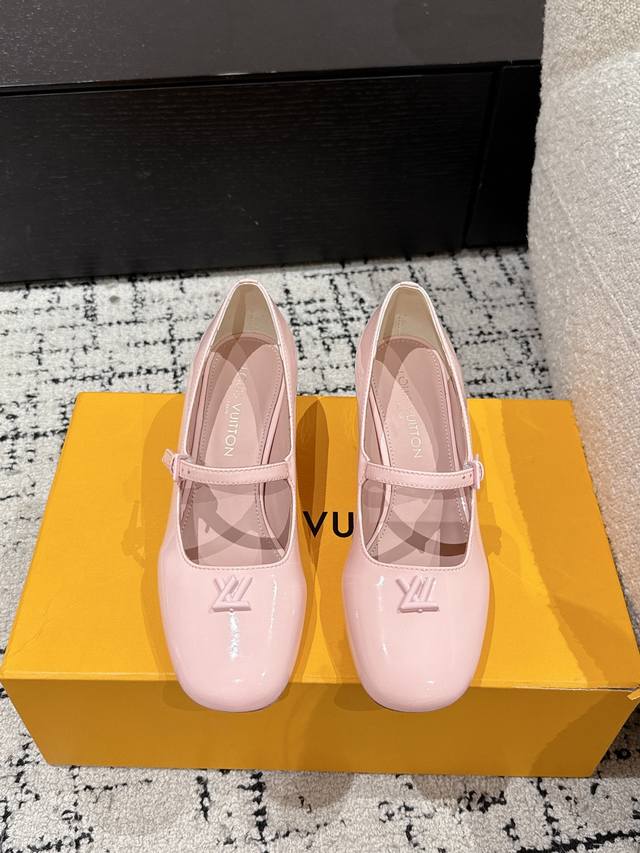 Louis Vuitton 25 Swing Latest Round-Toe Buckle 5.5Cm Chunky Heel Mary Jane Shoes