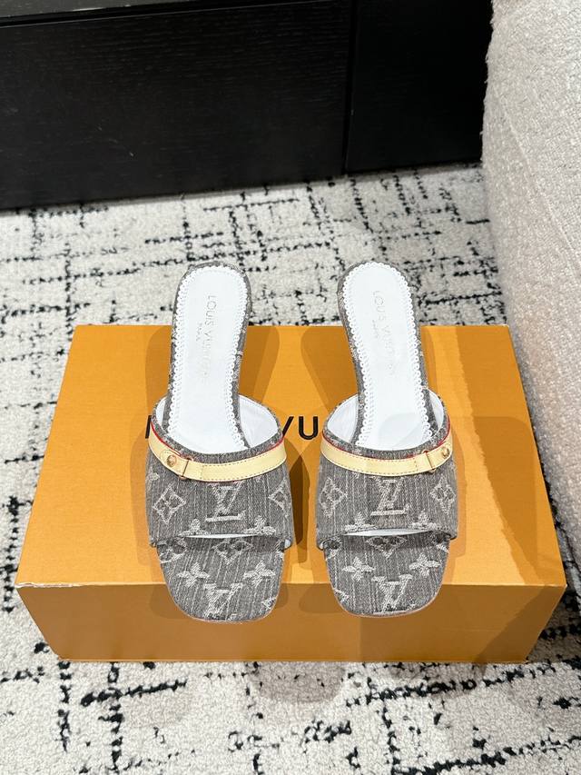 Takashi Murakami X Louis Vuitton 25 6Am Square-Toe Open-Toe Flip-Flops It's Hard
