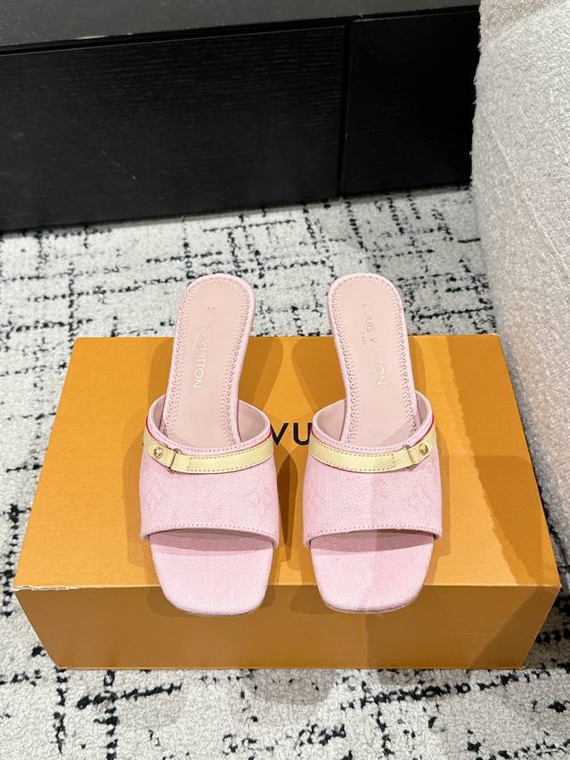 Takashi Murakami X Louis Vuitton 25 6Am Square-Toe Open-Toe Sandal It's Hard Not