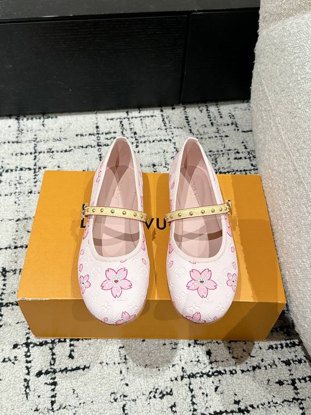 Louis Vuitton 25 Swing Latest Round-Toe Buckle Flat Mary Jane Shoes Simple And E