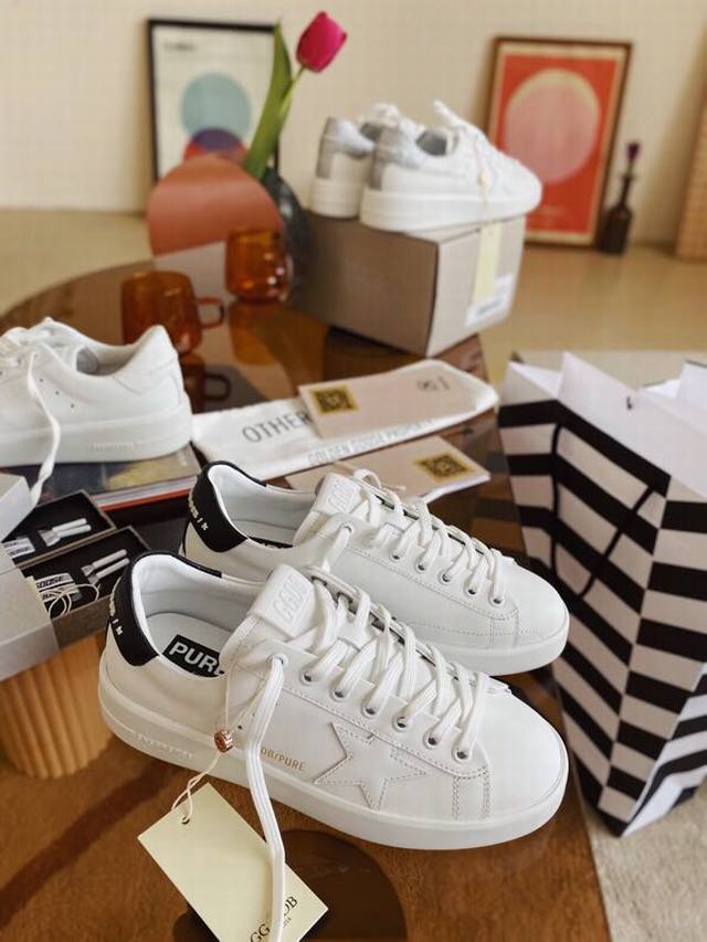 In Stock For Long-Term Production. Order Inquiries Black Tail White Sneakers Cou