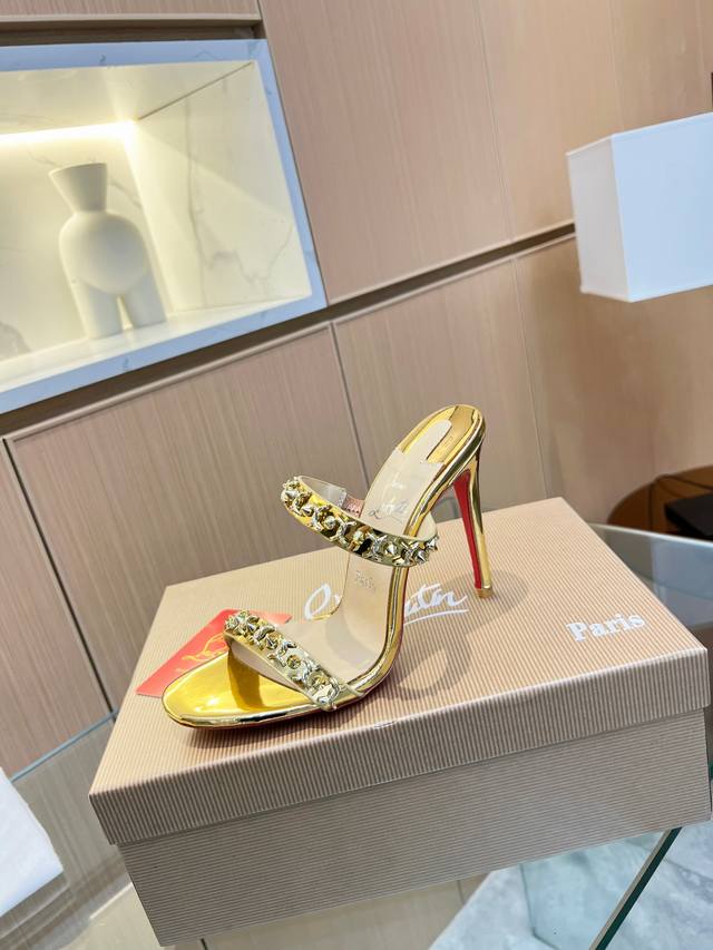 Christianlouboutin Road Platinum Cl Red Sole Shoe Just Queen Spring Women's Crys