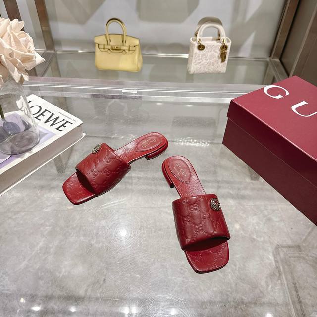 6026-2 Burgundy 35-42 This Uniquely Stylish Footwear Is Meticulously Crafted Fro