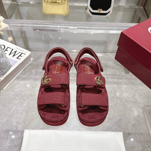 8838-1 Burgundy 35-42 Gucci's Modern Design Aesthetic Explores A Unique Path Of