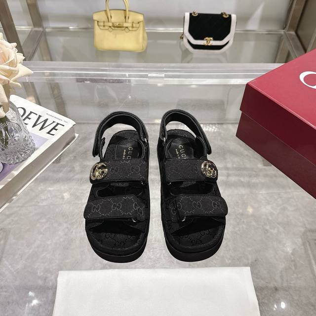 8838-1 Black 35-42 Gucci's Modern Design Aesthetic Explores A Unique Path Of Cra