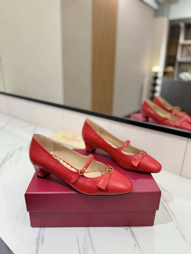 Factory Price: Valentino Classic 2025 Spring/Summer Vlogo Signature Bow Round-To
