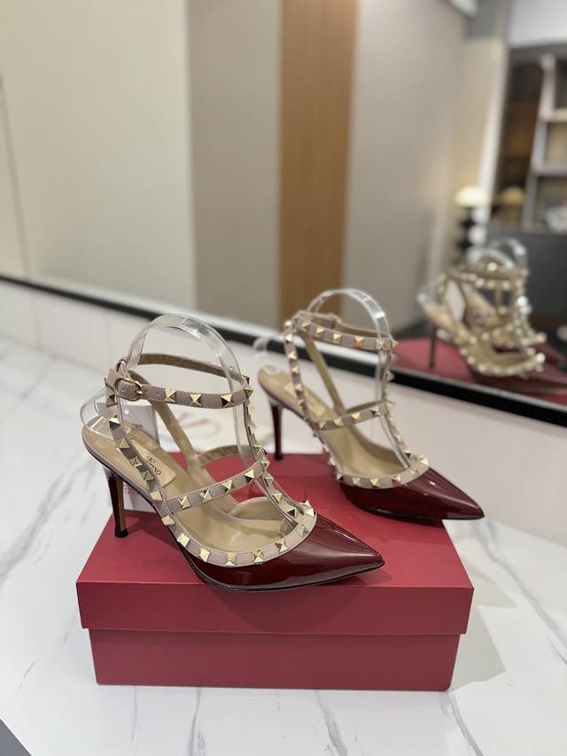 Factory Price: Valentino Valentino Studded Vt Classic Ankle-Wrapping Studded San