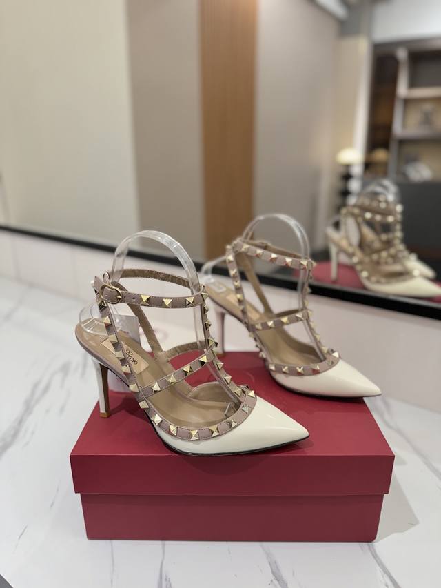 Factory Price: Valentino Valentino Studded Vt Classic Ankle-Wrapping Studded San