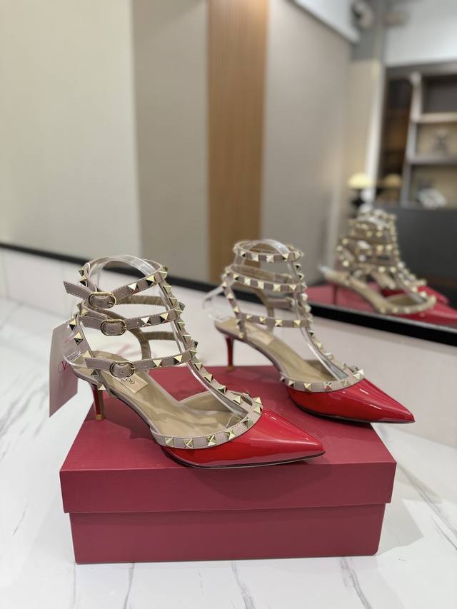Factory Price: Valentino Valentino Studded Vt Classic Ankle-Wrapping Studded San
