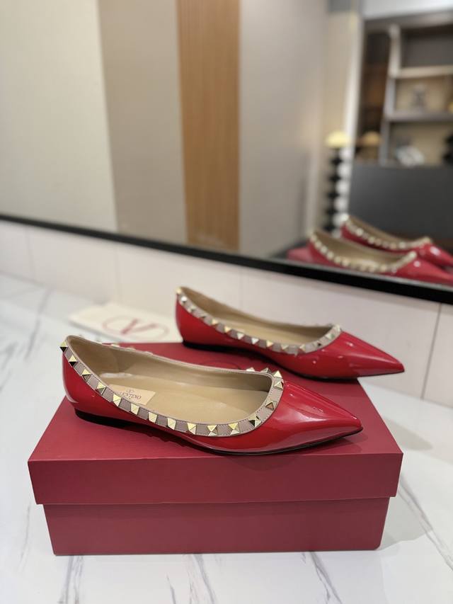 Factory Price Pp: Valentino Valentino Stud Vt Classic Pointed-Toe Flat Shoes, To