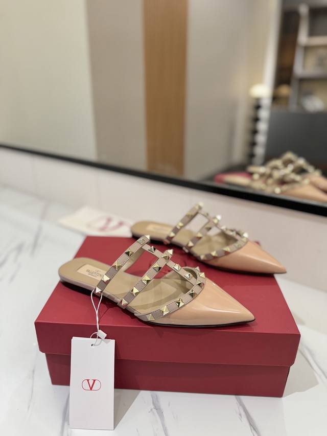 Factory Price: Valentino Valentino Rivet Vt Classic Flat-Heeled Pointed-Toe Slip