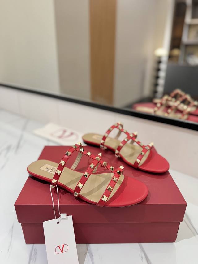 Factory Price: Valentino Valentino Studded Vt Classic Flat Sandals, Top-Tier Rep