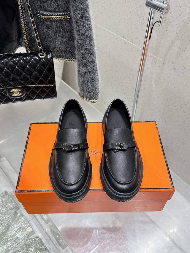 Premium-Grade Couple's Set Men's Size 10 Hermes Kelly Buckle Thick-Soled Loafer