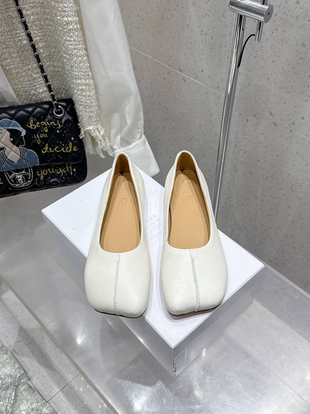 Maisom Margiela Mm6 Margiela Classic Single Shoes This Ultra-Popular Item Is A M