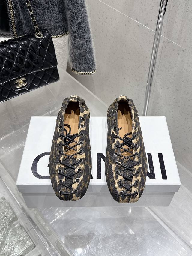 Premium-Quality Ganni 25Ss Spring/Summer Runway-Inspired Single-Sole Shoes. A Pa