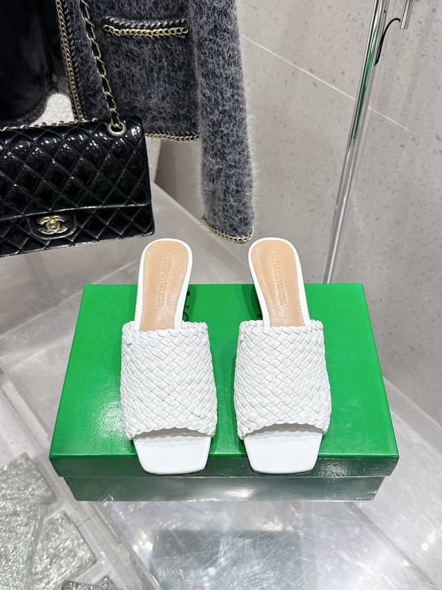 Premium-Grade Bottega Veneta 2025 Spring/Summer New Handmade Woven Bv Knot Serie