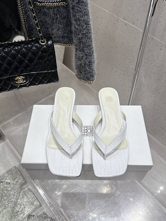 Top Edition Toteme 2025Ss New Toe-Post Sandals Elevating Beauty To New Heights: