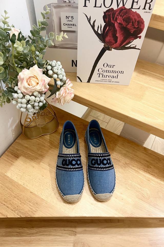 Gucci Paris 2025 Spring Ines Embroidered Patchwork Denim Canvas Sole Shoes 695 E