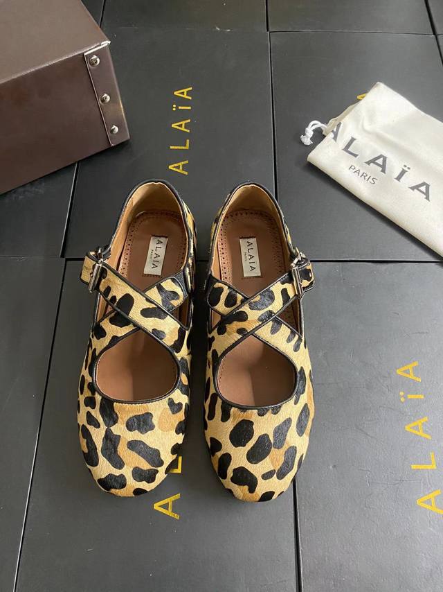 Alaia Runway-Inspired Flat Ballet Flats! Sweet And Edgy Ballet Style, An Extreme