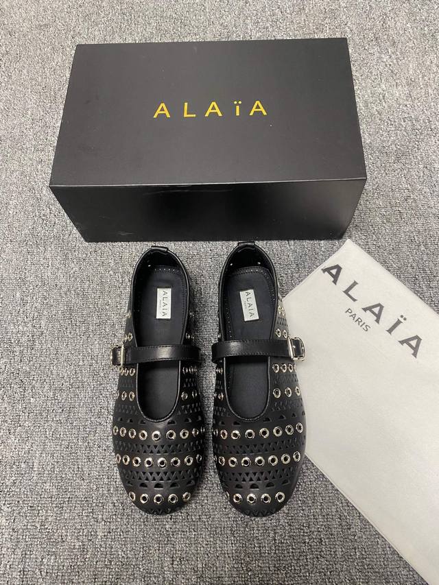 Alaia Runway-Inspired Flat Ballet Flats! Sweet And Edgy Ballet Style, This Highl