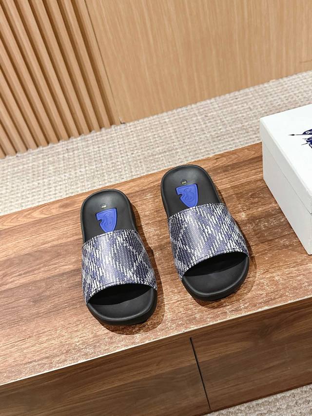 Made In Dongguan #Burberry Checkered Slippers Classic Checkered Slippers Has Bee