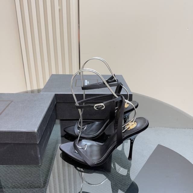 Top-Tier Version Sain*Laurent 2025 Brand-New Spring/Summer Collection High-Heele