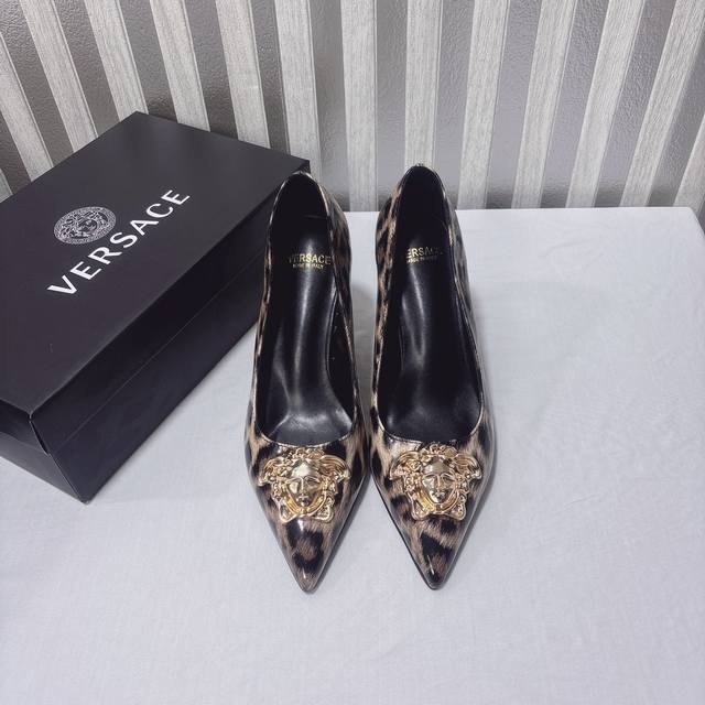 Orange Factory Price P Versace Spring/Summer New Arrival Printed Electroplated H