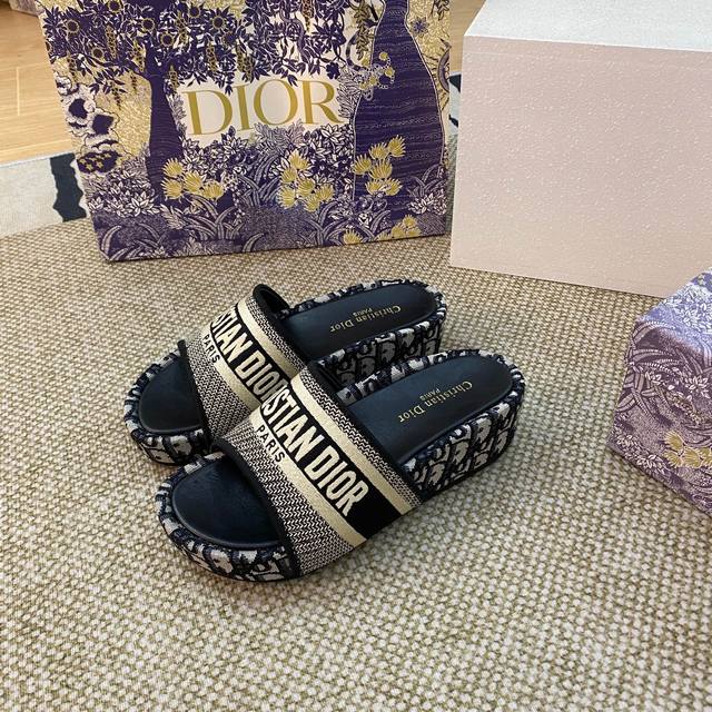 Orange Factory Price P Dior Spring/Summer New Arrival Letter Embroidered Heeled