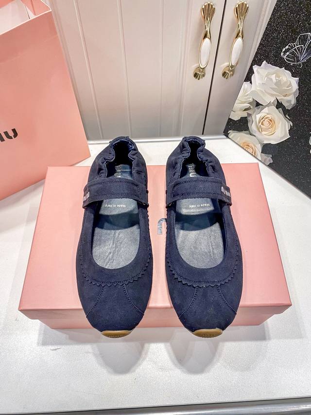 Orange Factory Price P Miu Miu Spring/Summer New Arrival Single-Strap Flat Shoes