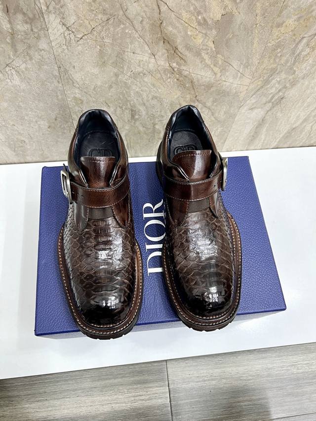 Dio~R Luxury Men's High-Top Boots, Handcrafted, Snake-Skin Leather Upper, Premiu