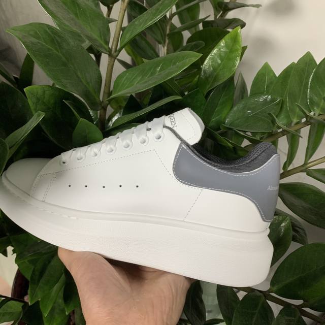 Actual Price: Professional Alexander Mcqueen Factory. Top-Tier Version. Couple's