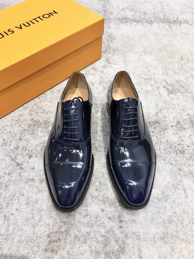Louis Vuitton Lv Men's Classic Oxford Shoes, Premium Leather Dress Shoes For Bus