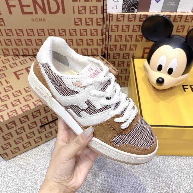 Couple's Edition Top-Tier Plane Box Version Fendi Fendi Bestseller Series Couple