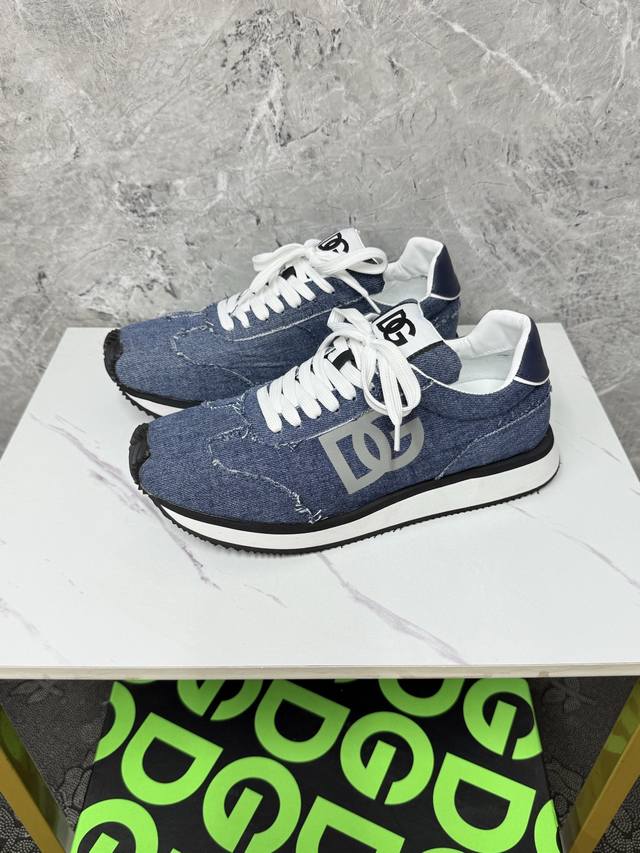Couple's Style Dg Latest Fashionable Casual Sneakers, Perfect For Any Outfit. Th