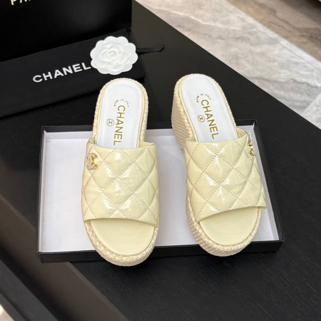 Chanel | Chanel 25P Spring/Summer New Arrival Double C Perforated Thick-Soled Sl